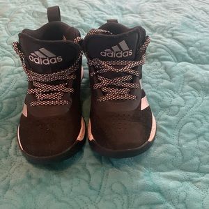 Adidas boys high top sneakers blk/wht